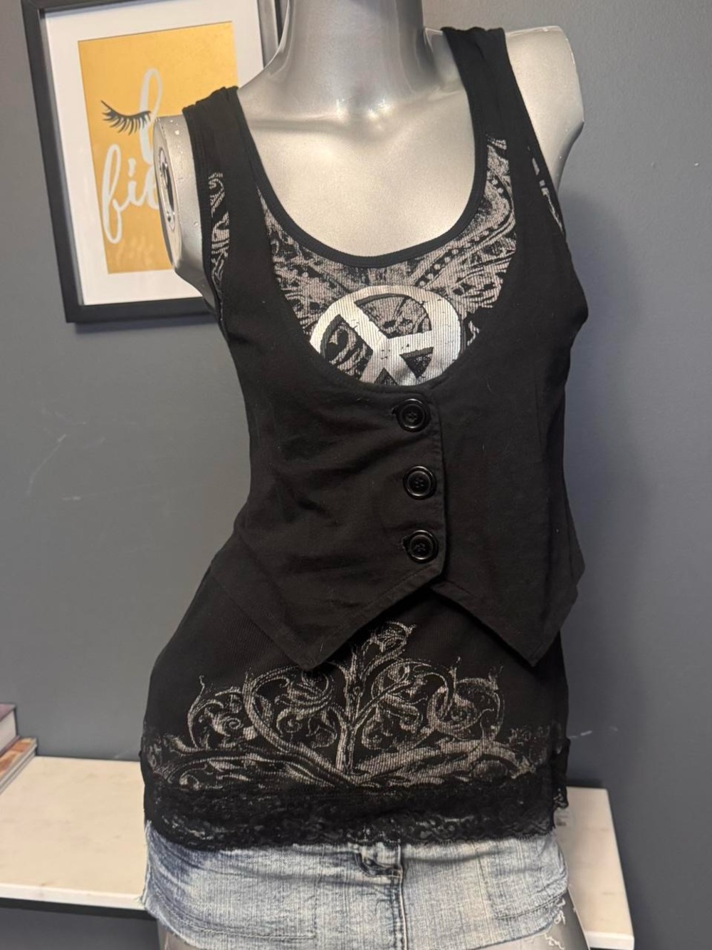 layered vest Vintage Y2K Ultra Fitted Tank Top - Picture 3 of 6